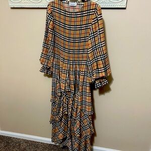 Oh so modest plaid dress. Excellent condition